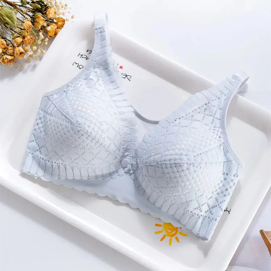  A soft, breathable, wire-free maternity nursing bra with a front button closure for easy breastfeeding. Seamless and stretchable for all-day comfort, available in Blue, Pink, Black, and Skin Color. Perfect for nursing moms at home or on the go.