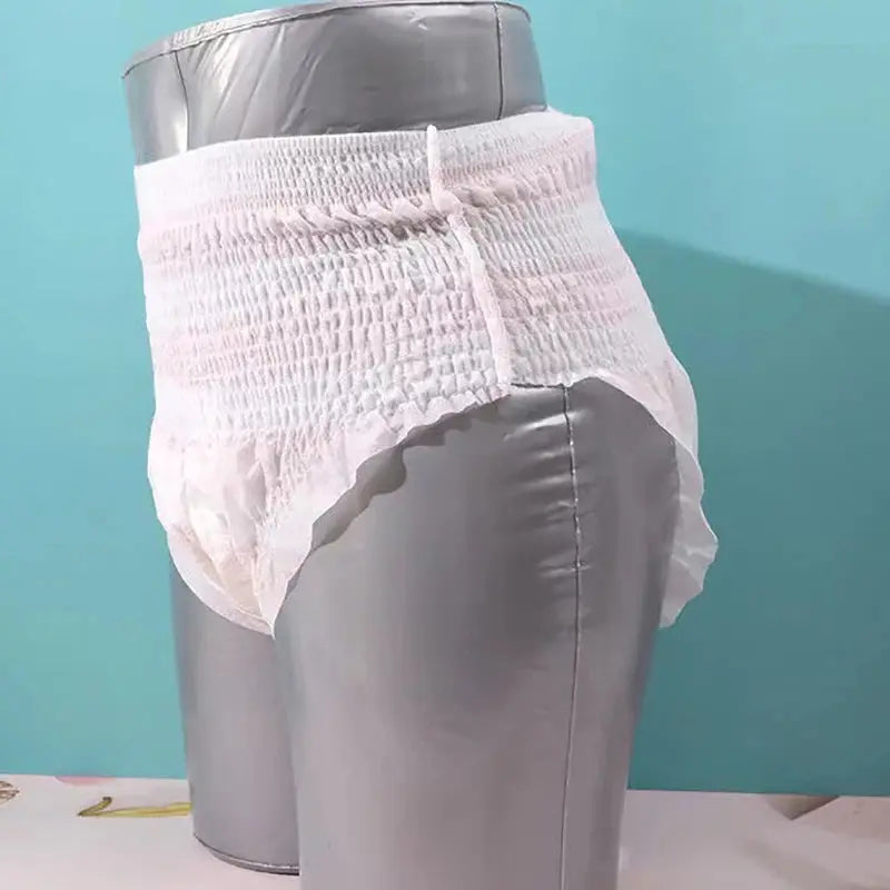 Disposable Maternity Underwear for postpartum recovery, providing comfort and support for heavy pads and ice packs. Soft, breathable, and latex-free design ideal for sensitive skin. Perfect for use after C-sections, natural births, or pelvic surgeries. Skin-friendly and versatile, these panties ensure freshness and comfort throughout the recovery process.