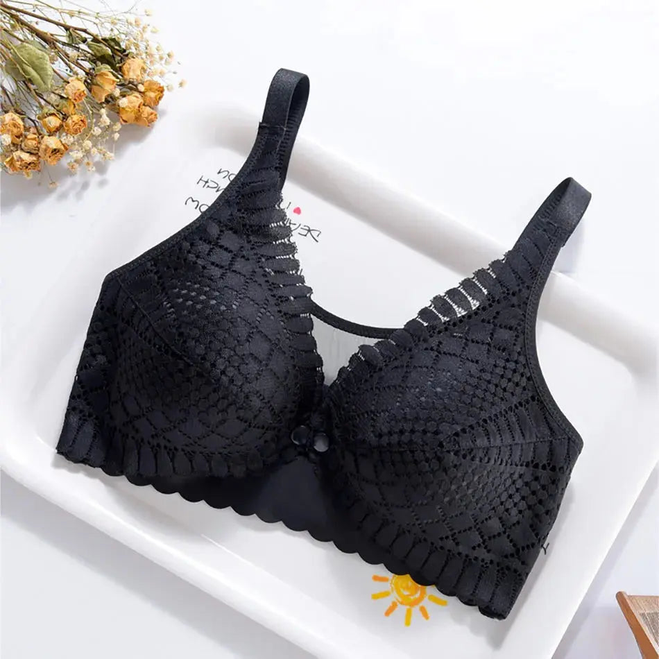  A soft, breathable, wire-free maternity nursing bra with a front button closure for easy breastfeeding. Seamless and stretchable for all-day comfort, available in Blue, Pink, Black, and Skin Color. Perfect for nursing moms at home or on the go.